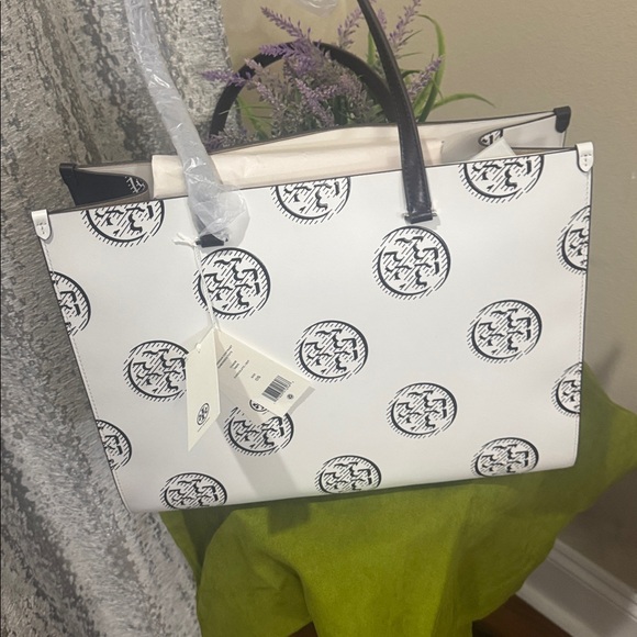 Tory Burch T Monogram Contrast Leather Tote - Picture 15 of 17